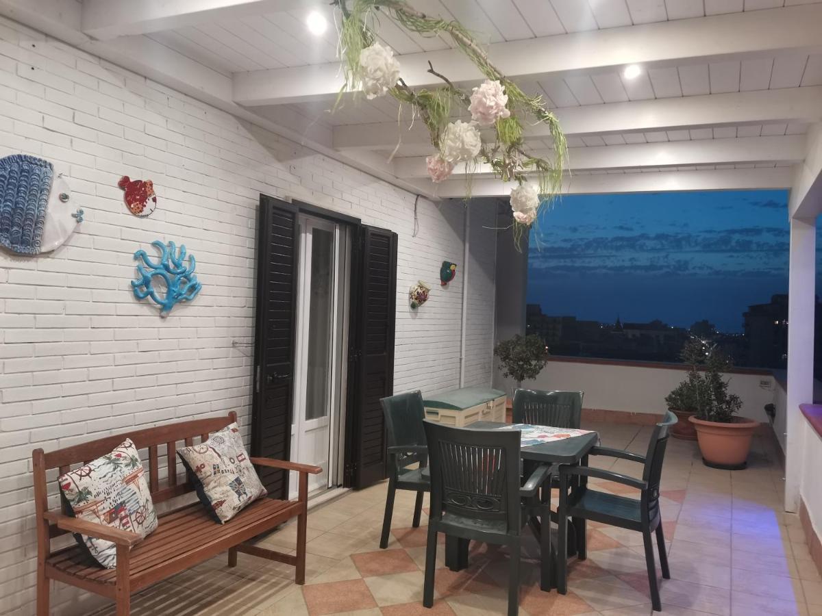 Little Paradise Casa Vacanze Маргерита-ди-Савойя Экстерьер фото